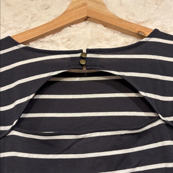 LOFT Striped top - Picture 4 of 4
